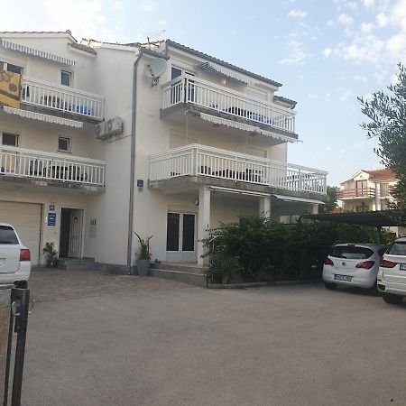 Apartments Miletic J-I Vodice Buitenkant foto